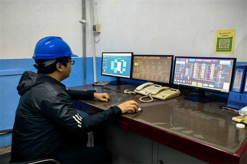 运转工区压风机房余热回收项目成功上线1