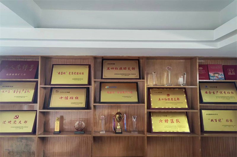 4266b1fb1e12bf9a549bf9f864589ba