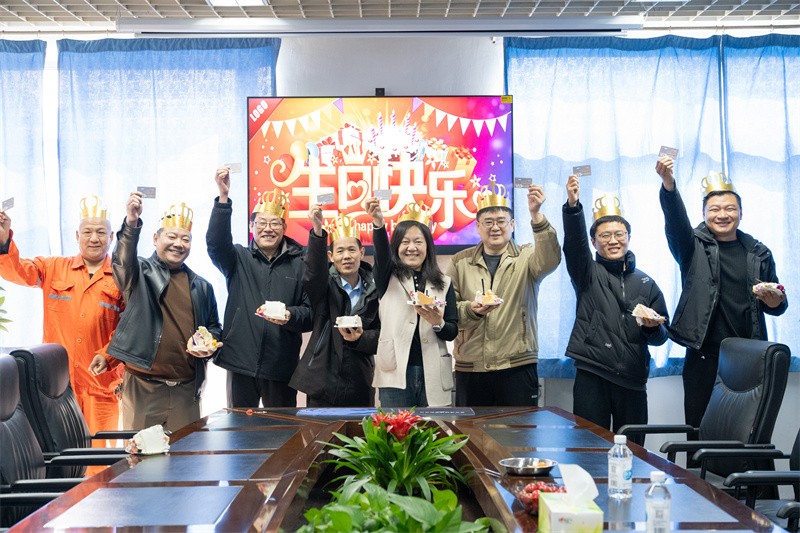 f1861497fc951f7358d3af1675281b85