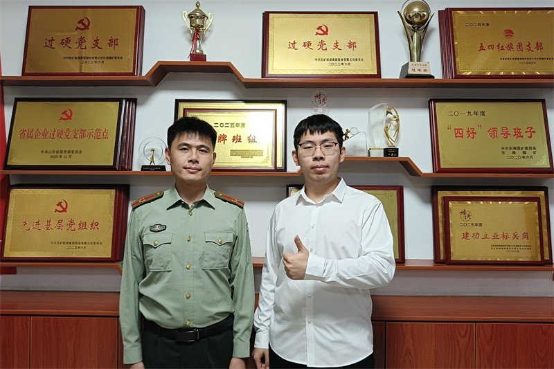 63b99e294e178a05a2f3d036e941ec63