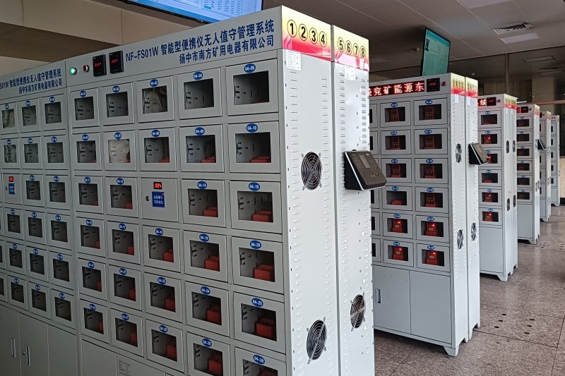仪器室4