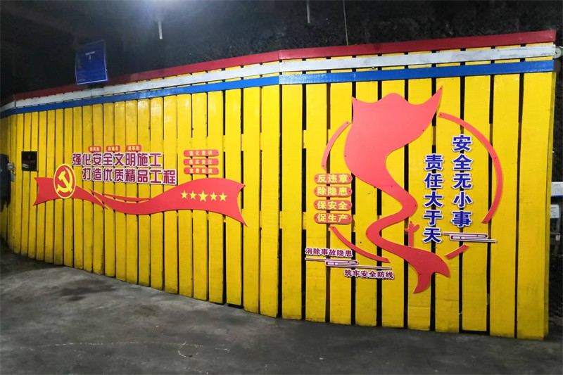 41ead5f88ee163a64621eefe1e27217