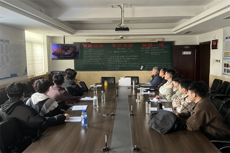 18eb8de962544c68f5385f8b365bc2a