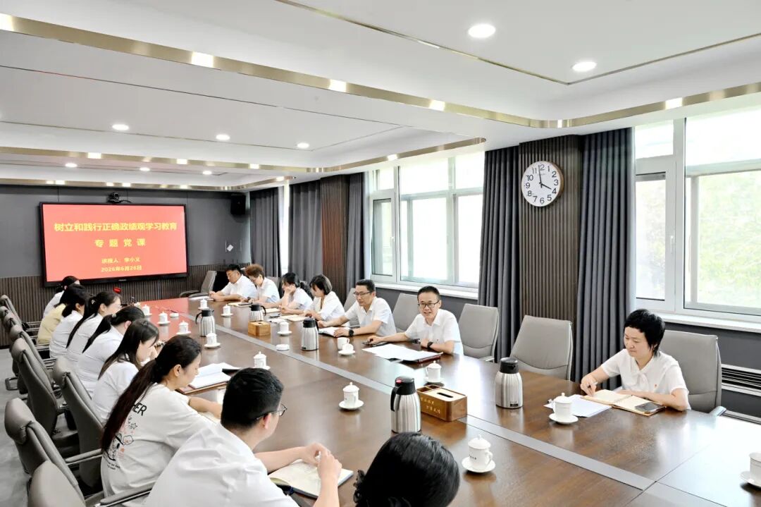 李小义.jpg