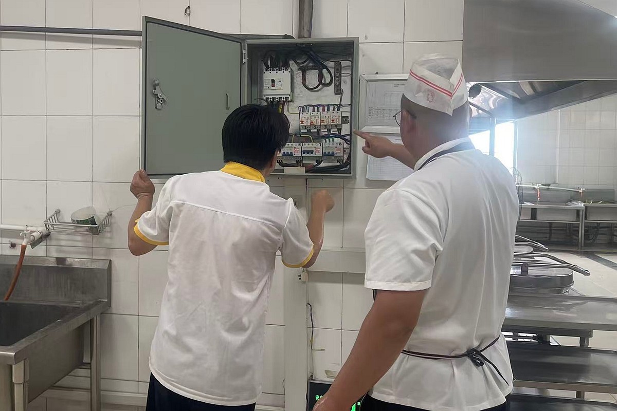 、排查配电箱安全