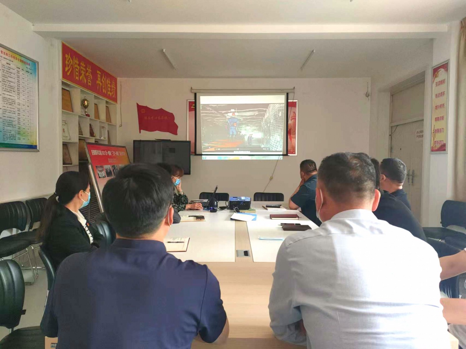 警示教育_副本
