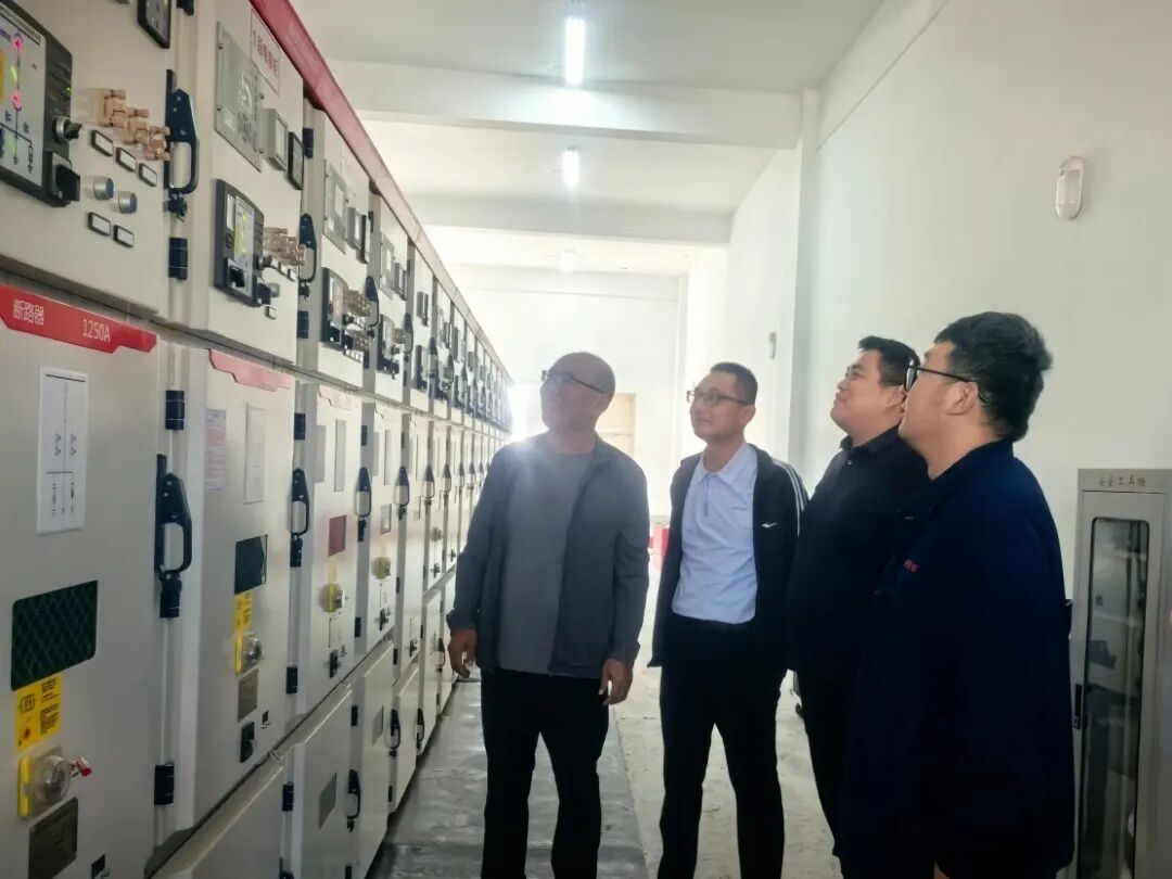 1.机电工区党支部书记 潘玉林 (2).jpg