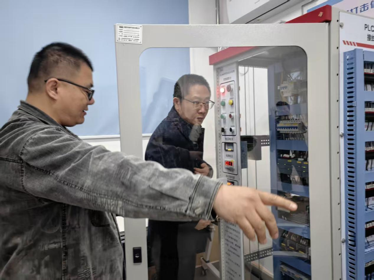 3b81c062-7b6a-4c3c-b1fd-b9d1da02581b