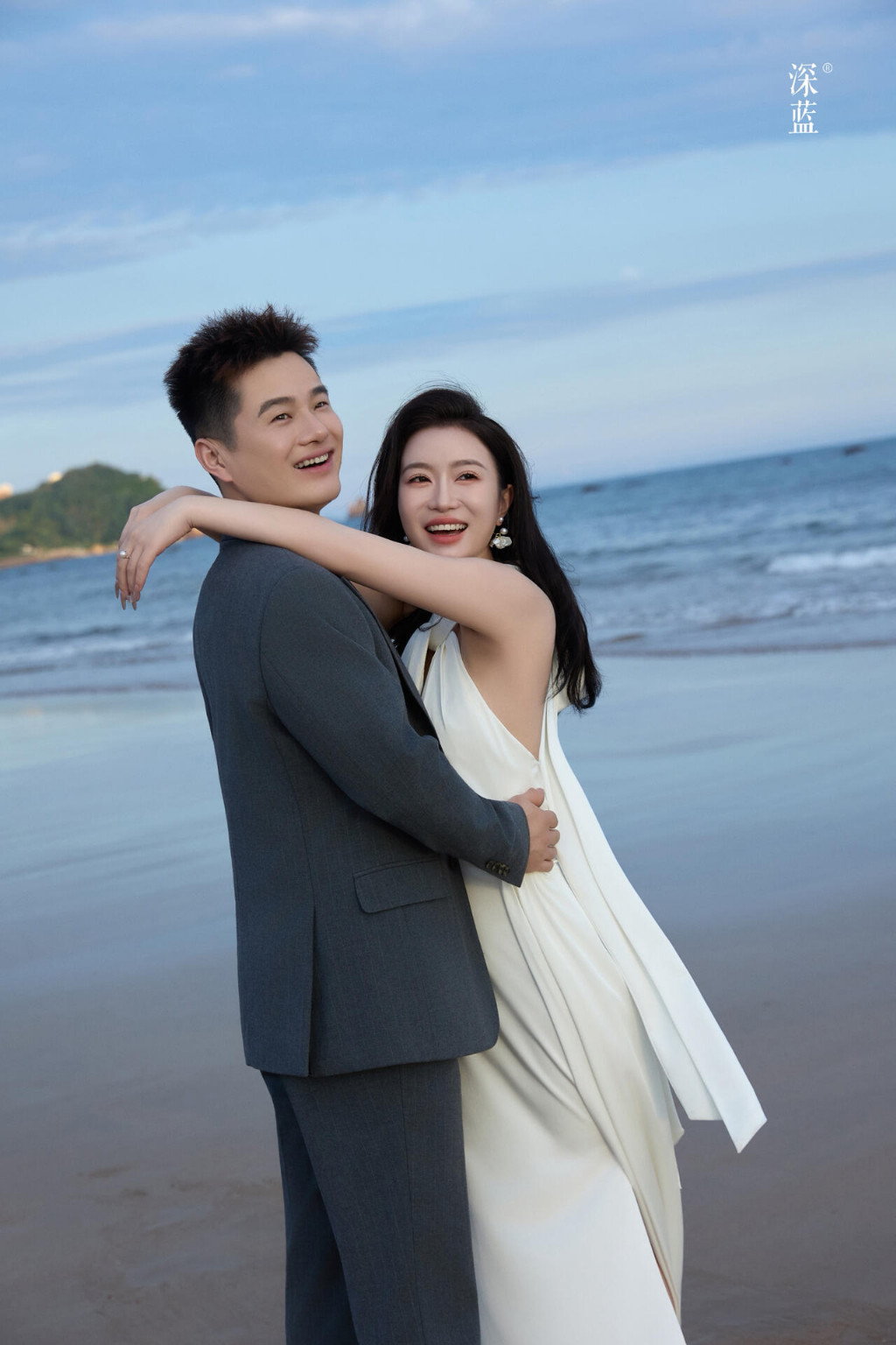 4ff403ece3bde181771a38d173702ee3a8f74da24a1abc25993c8cc1c004af26