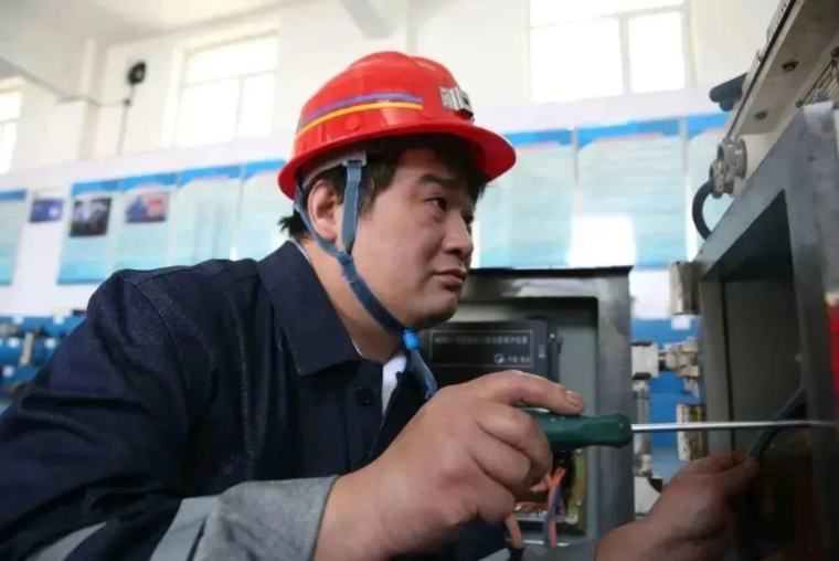 _3DS7{85[5EJAVX{K5}H9YC