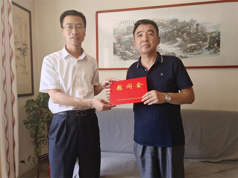 1426060892-1075948171