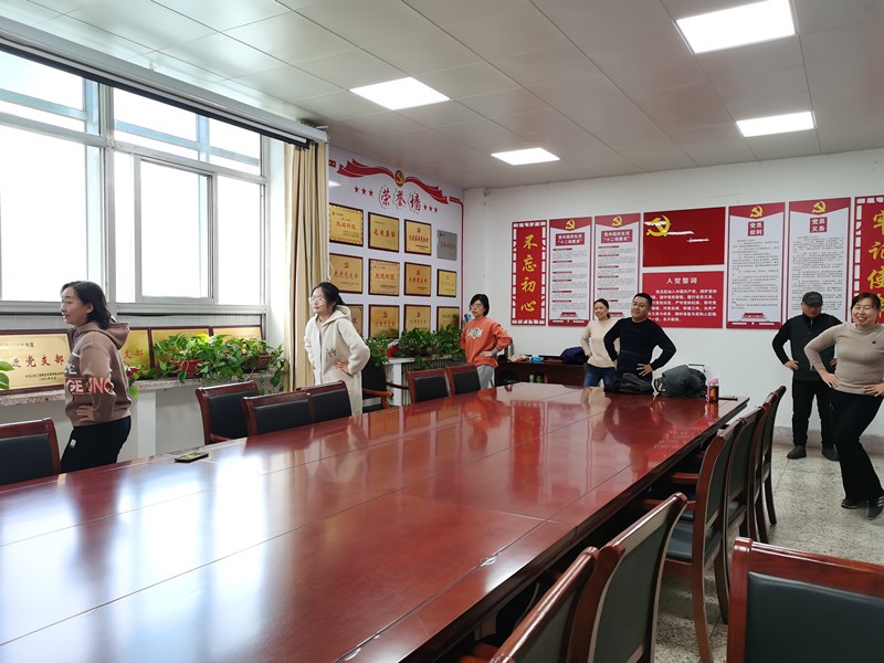 我为群众办实事：教务部车间工会开展“快乐工作，健康生活”工间操活动