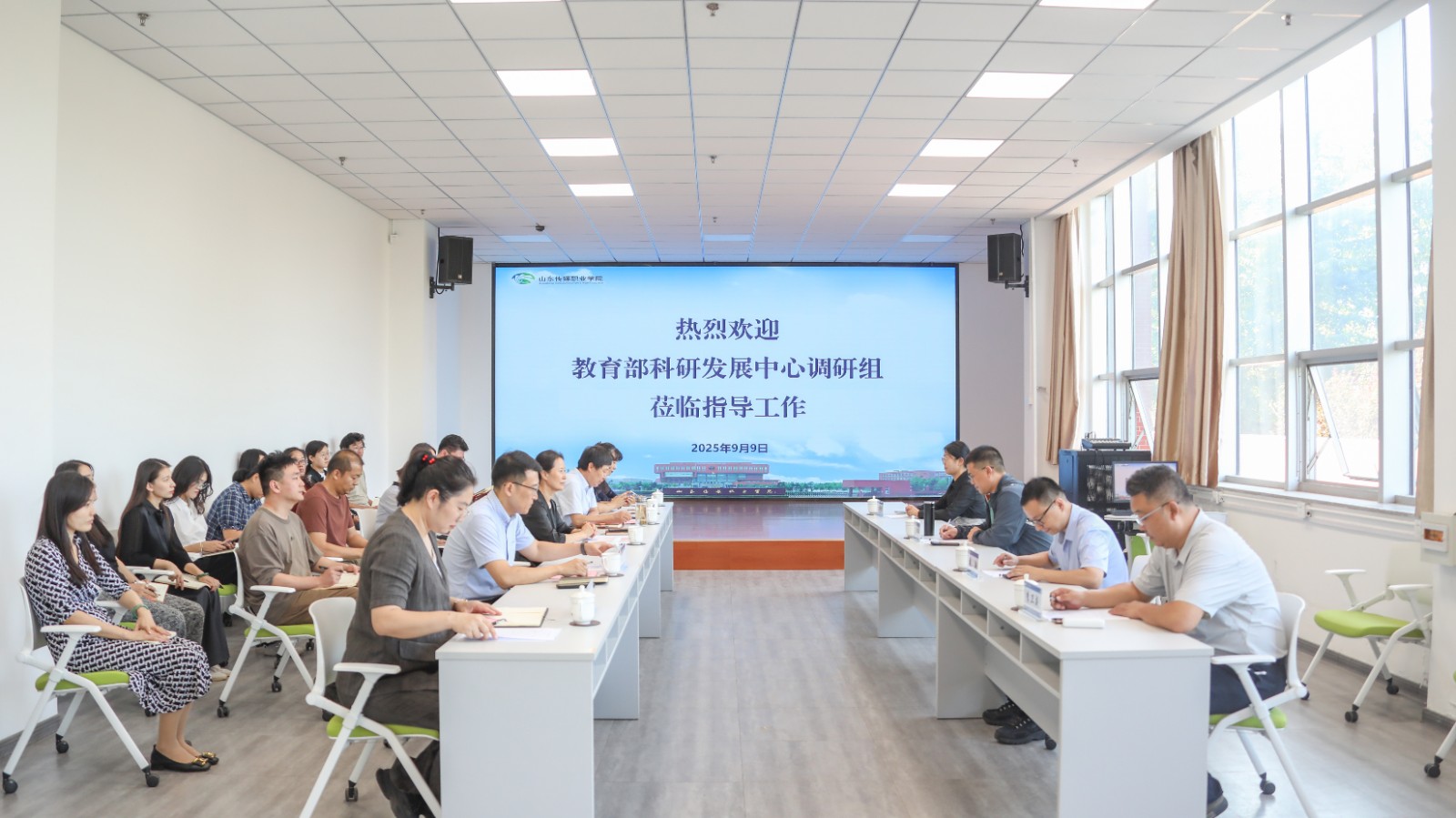 教育部“根在基层”调研专家组莅临学院指导思政课实践教学工作