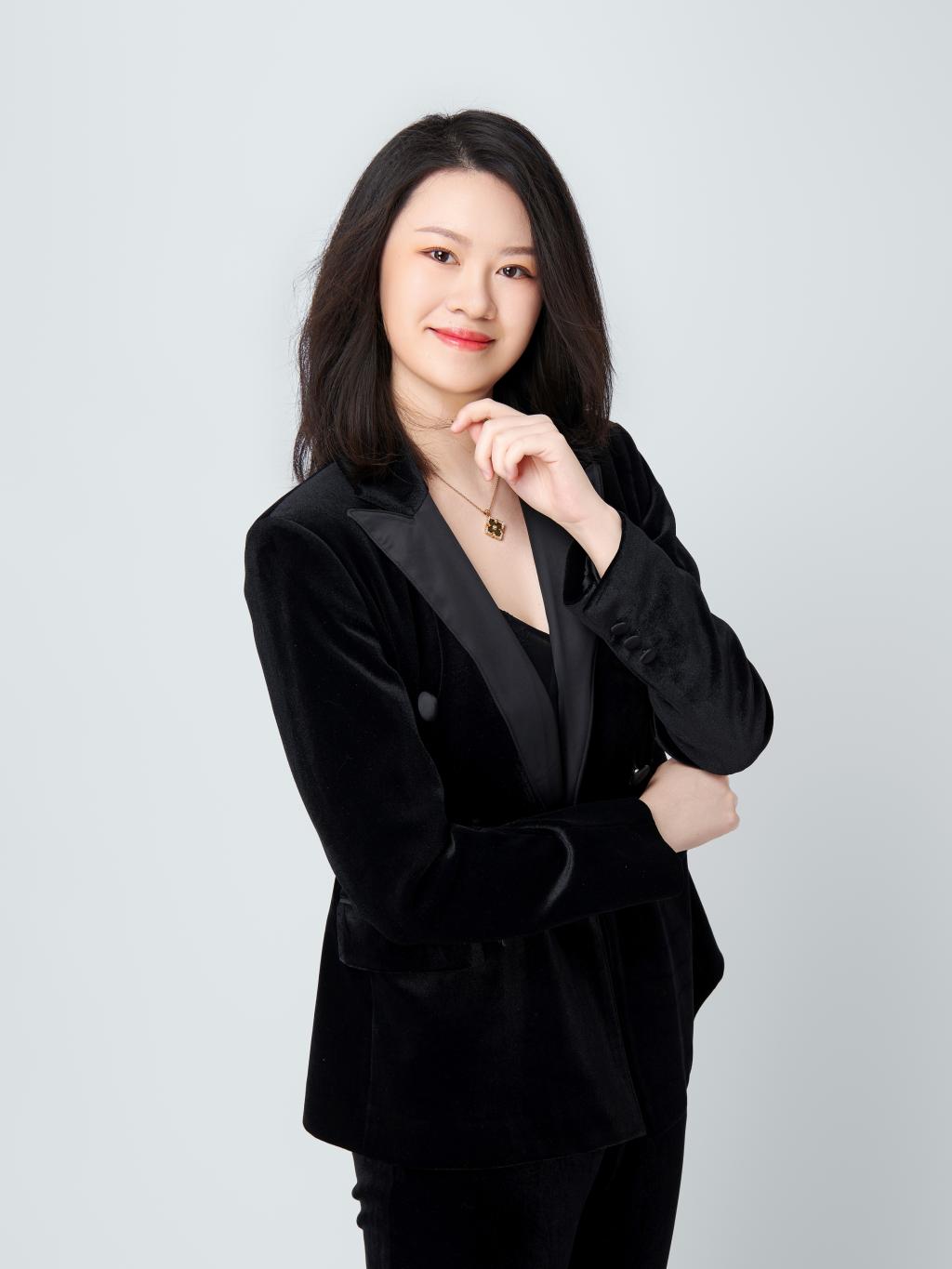 辅导员：李嘉希