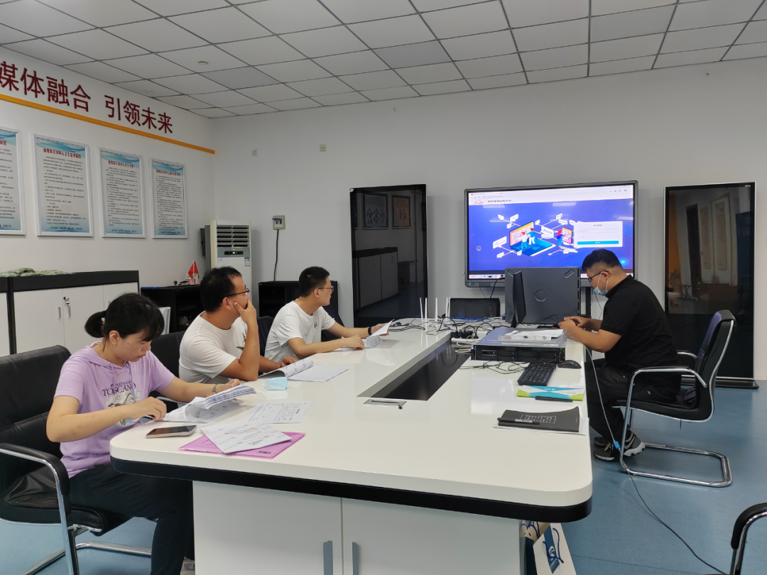 信息工程系“移动应用开发工坊项目”顺利通过验收