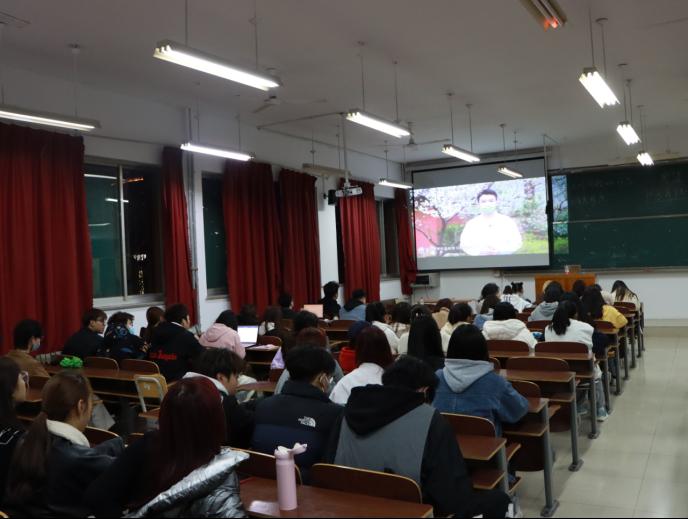 弘扬抗疫精神，厚植爱国情怀——新闻传播系组织收看《开学第一课·抗“疫”故事》特别节目
