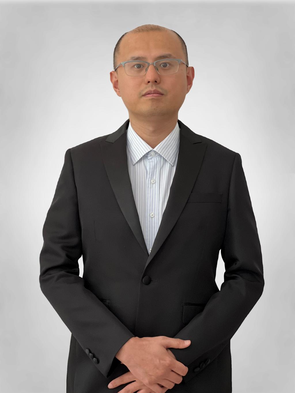 办公室主任：刘兴义