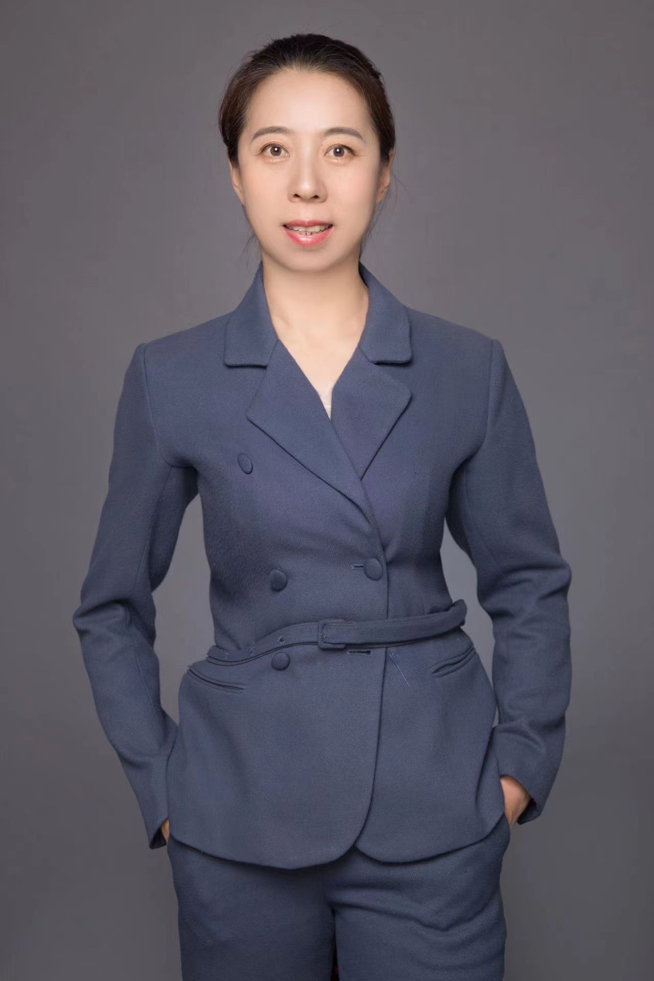 汤莉