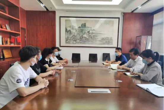 学院党委副书记齐元江到影视制作系开展调研