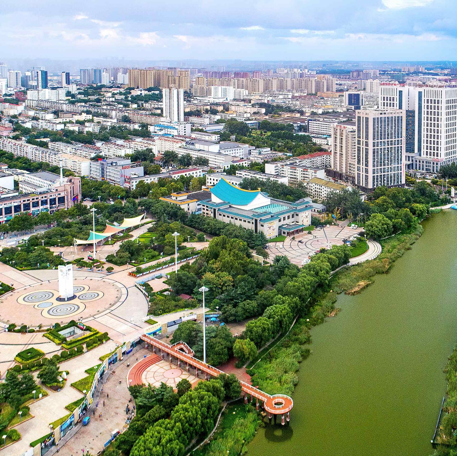 《美丽现代城市》孟令顺