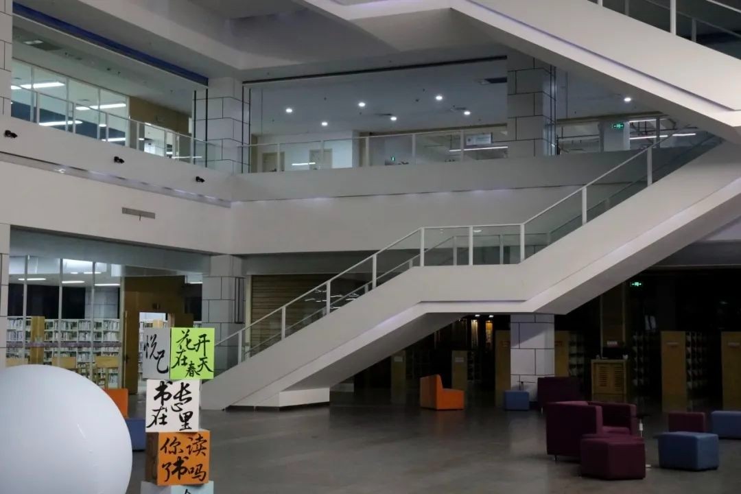 包头师范学院图书馆（旧校区）(4536609)-20250522100350
