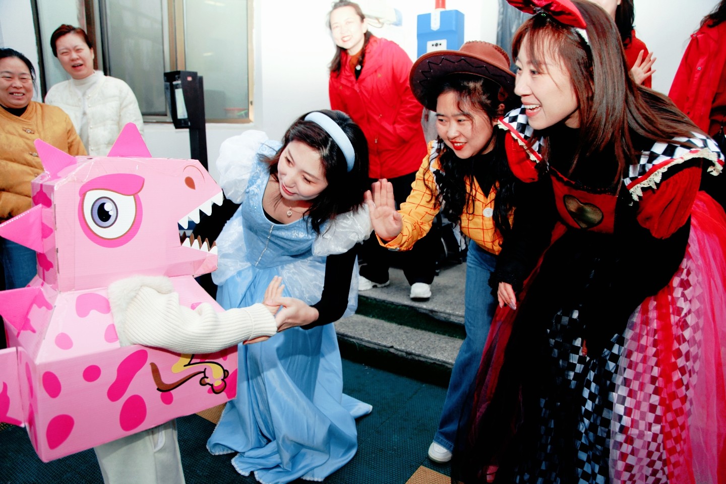 包钢九园的“疯狂动物城”主题活动