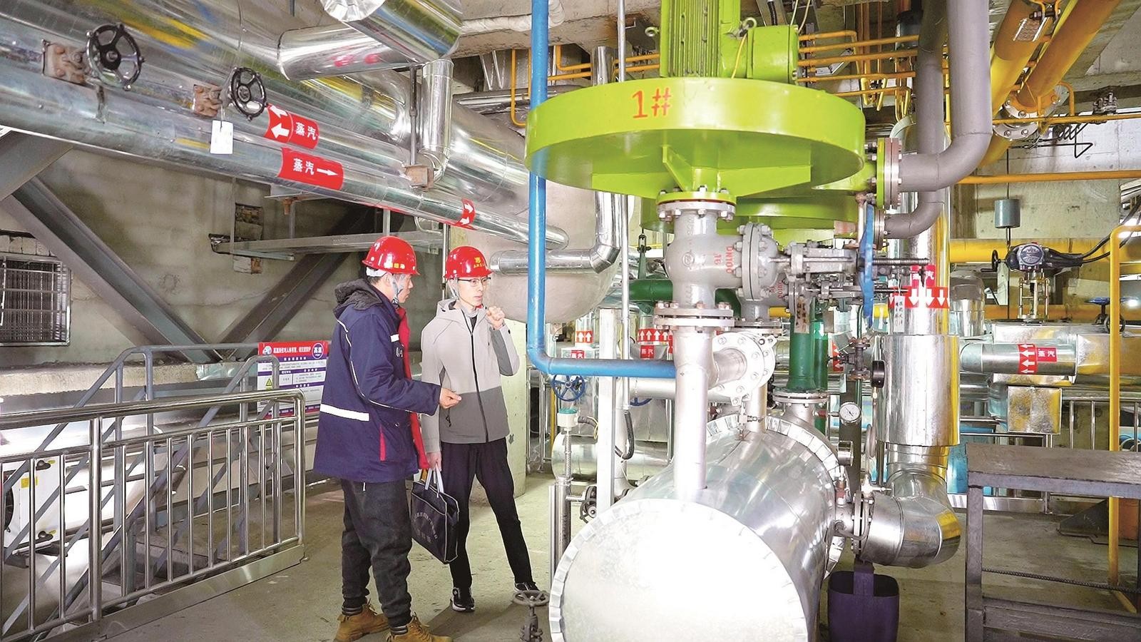 亚新隆顺余热利用项目现场。