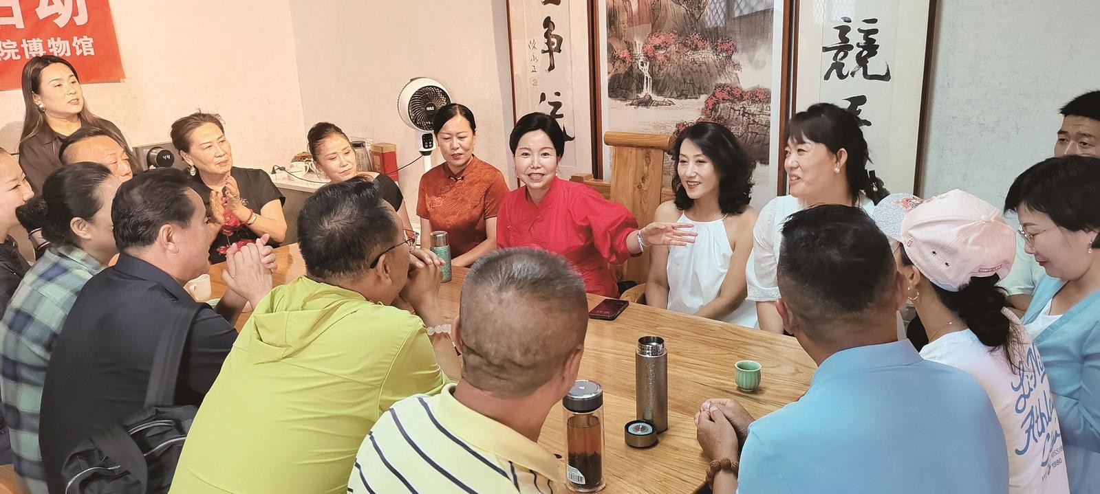“蒙晋一家亲”非遗座谈交流。