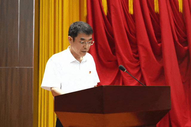 典型发言动图.gif