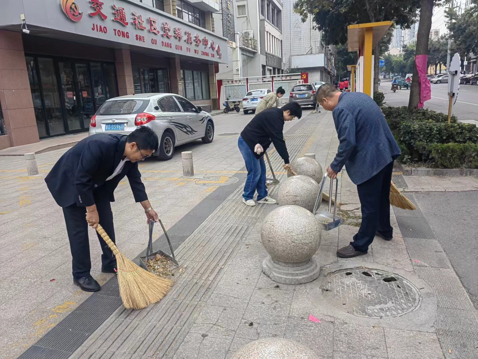 满意在凤城醴泉街道凝心聚力共创双城擦亮城市幸福底色