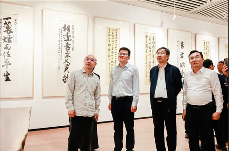 2c057ab6b6f0b9aefd7c3e9038a7941