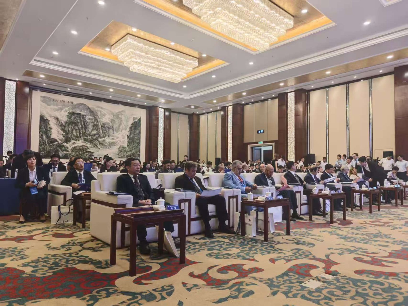 高力参加开幕式