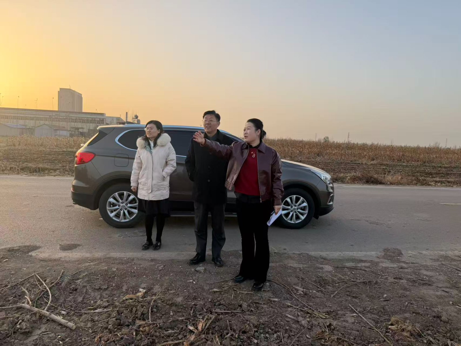 付市长到我区铧威、凯尔特、昊霖、万海、星宇锅炉改造、工业固废等项目现场调研项目进度,李主任、刘主任陪同。