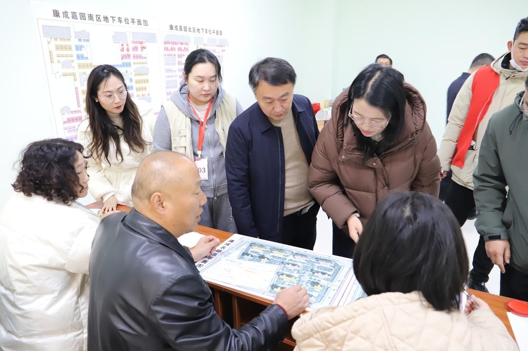 81623278c7ba439fb2acfd5b7f314e57