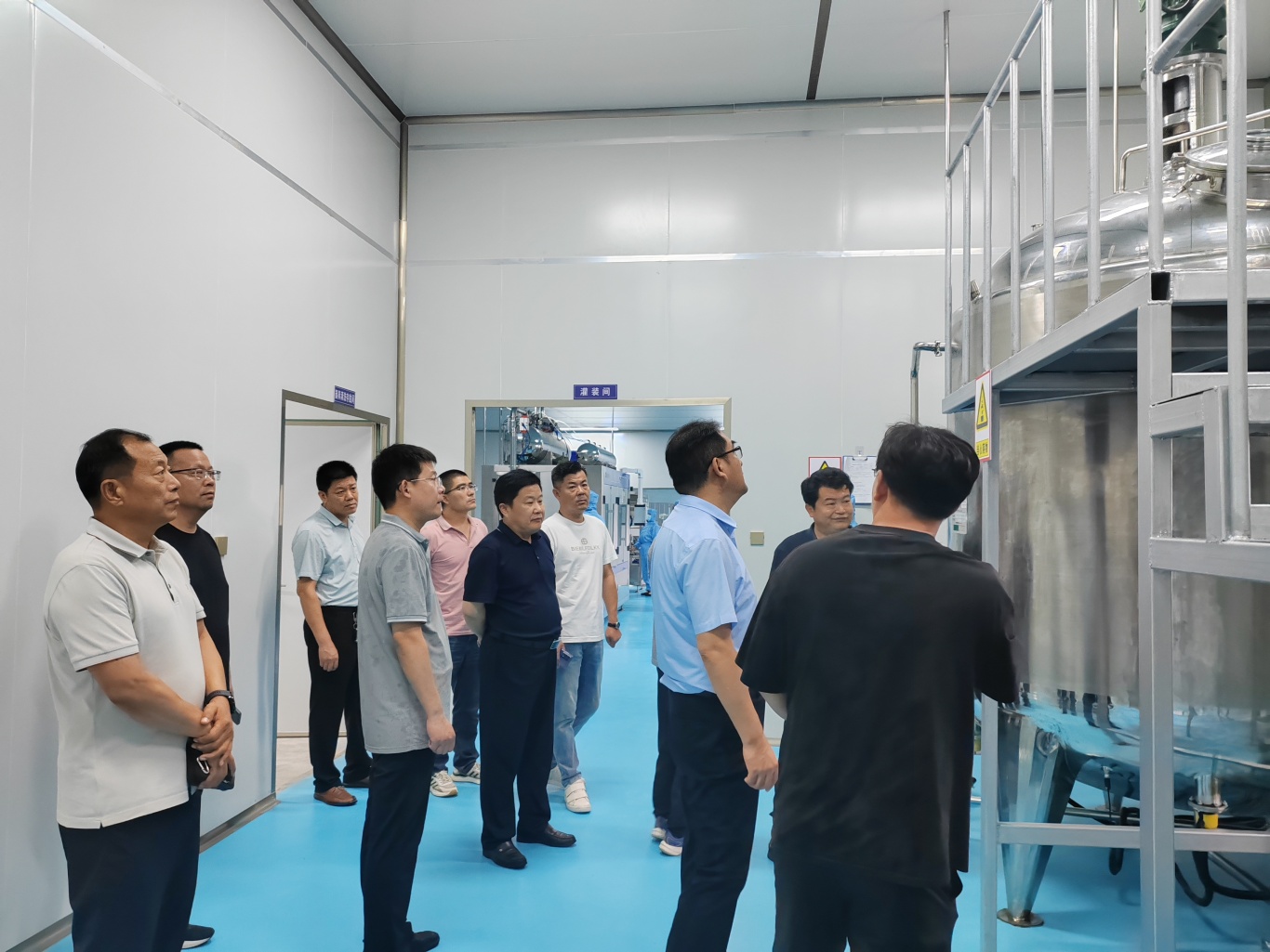 2省畜牧兽医局专家组对夏庄镇康地恩、阚家镇三合和等2家企业开展饲料许可条件审核验收。 (2).jpg